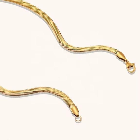 GoldMaster Men's Golden Snake Chain - Elegant and Stylish Accessory for Every Occasion